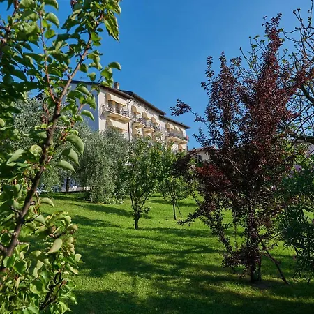 Отель Belvedere