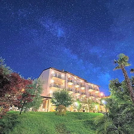 Hotel Belvedere *