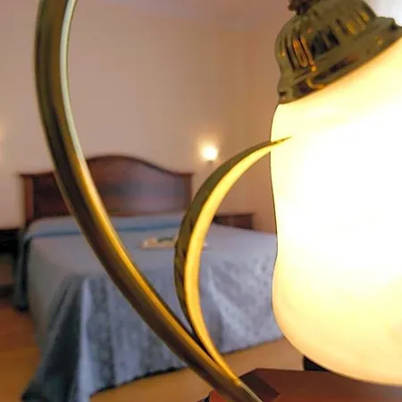 Belvedere Hotel *