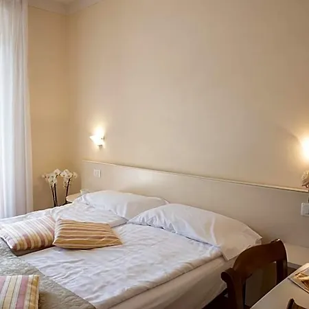 Hotel Belvedere *